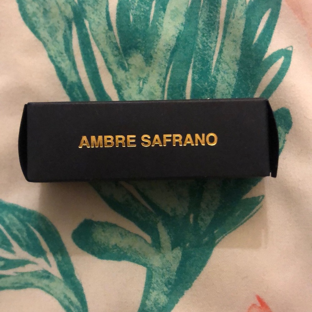 BDK Ambre Safrano sample